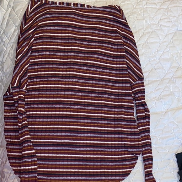 Cute top - Picture 3 of 3